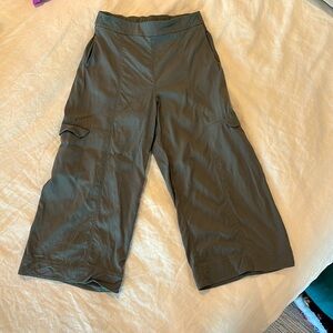 Lululemon crop pants